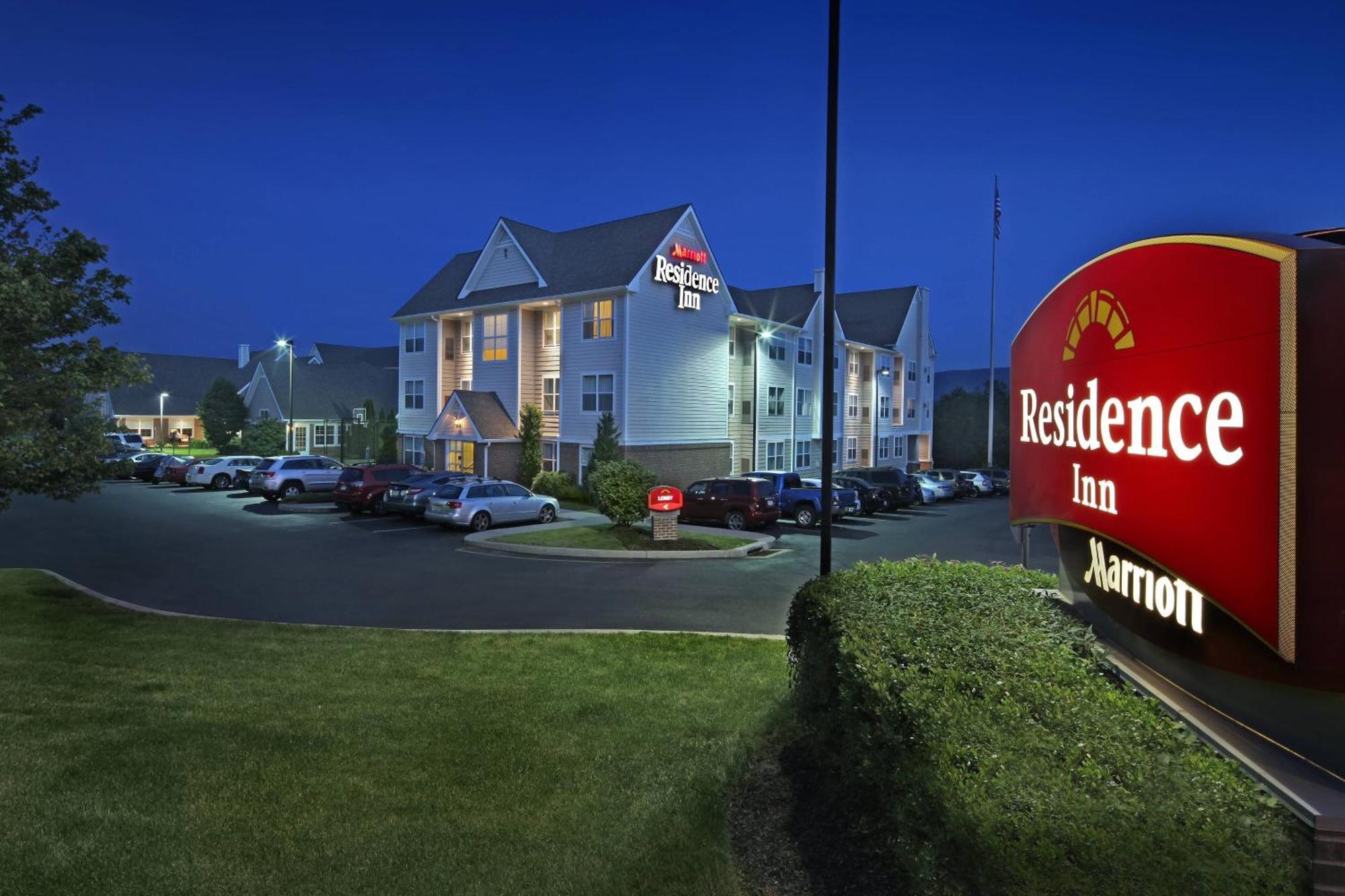 Residence Inn Саутингтон Экстерьер фото