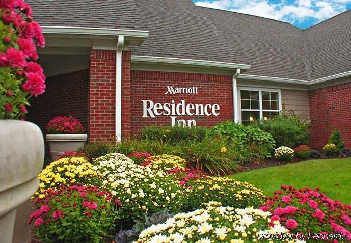 Residence Inn Саутингтон Экстерьер фото