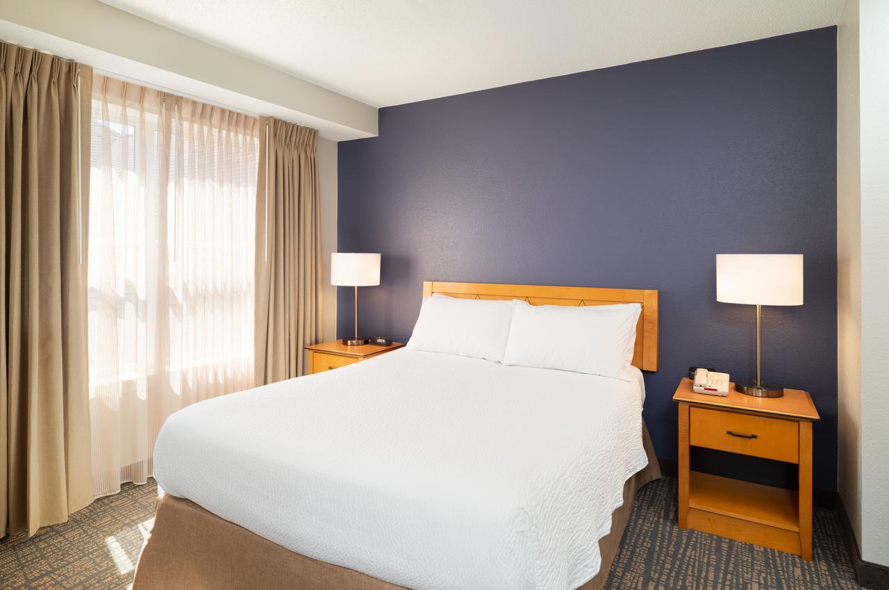 Residence Inn Саутингтон Экстерьер фото