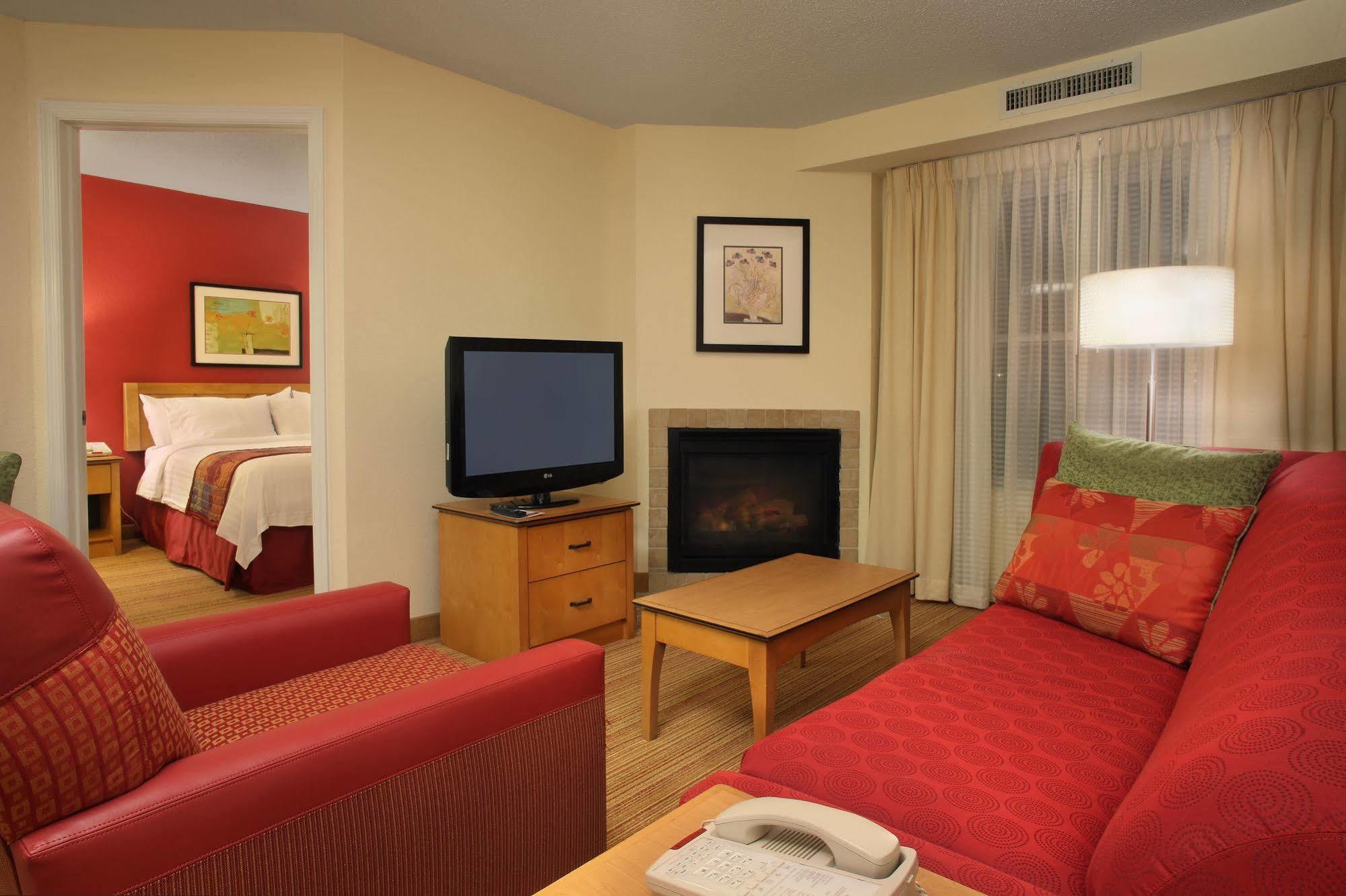 Residence Inn Саутингтон Экстерьер фото