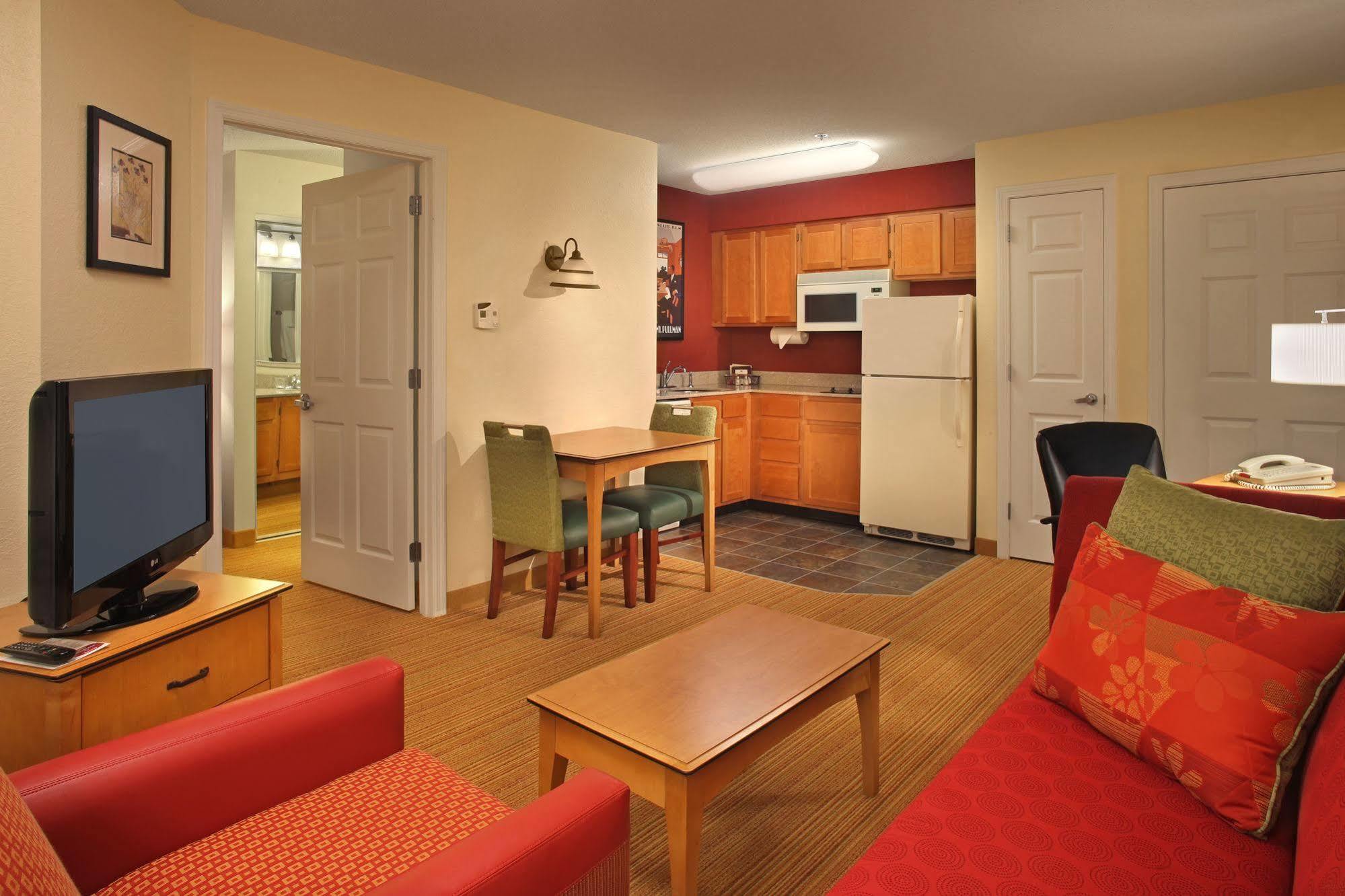 Residence Inn Саутингтон Экстерьер фото